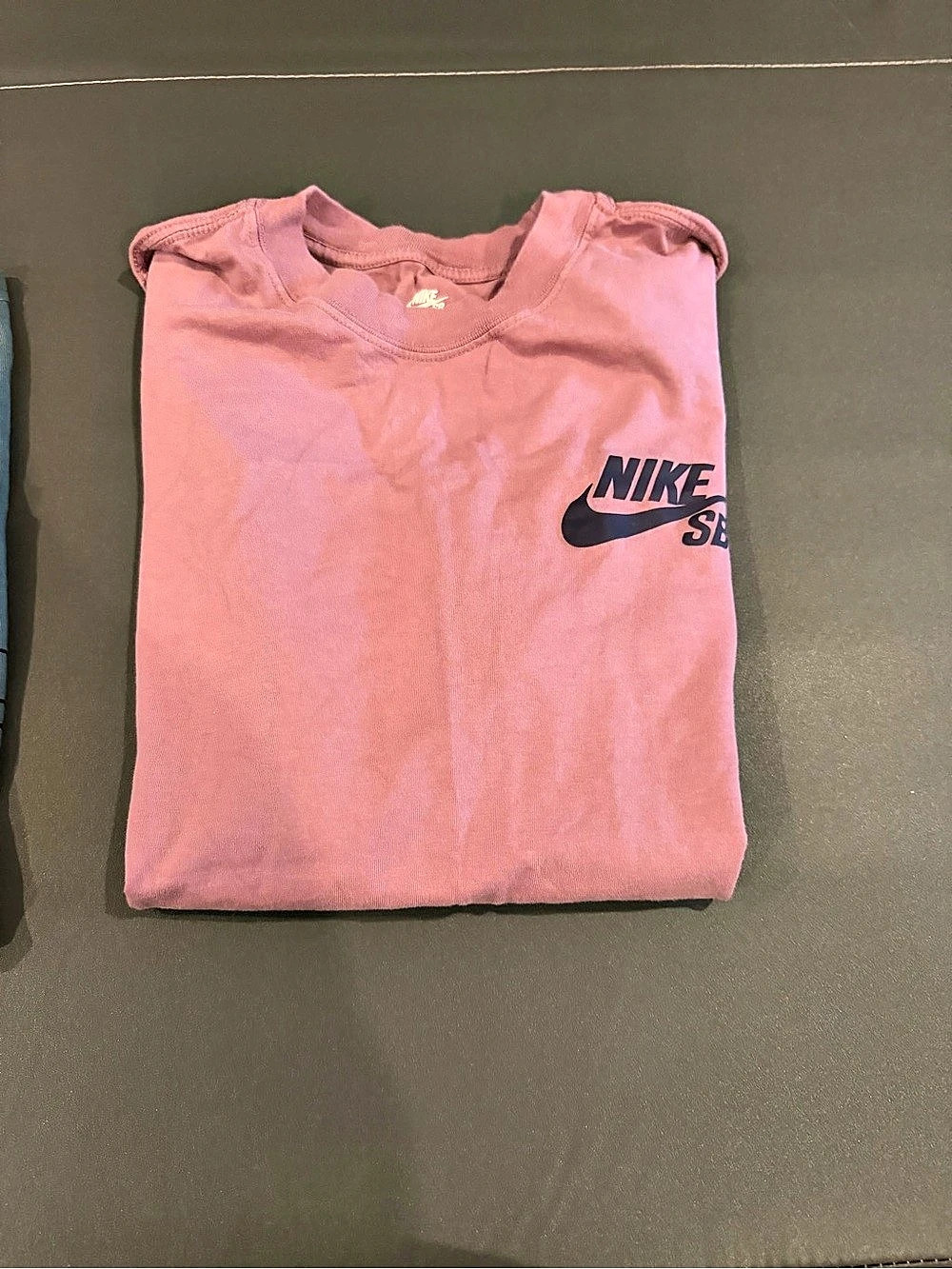 The Nike Tee Pink Short Sleeve Tee Like New